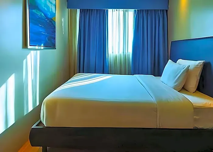 Santorini 3* Manila